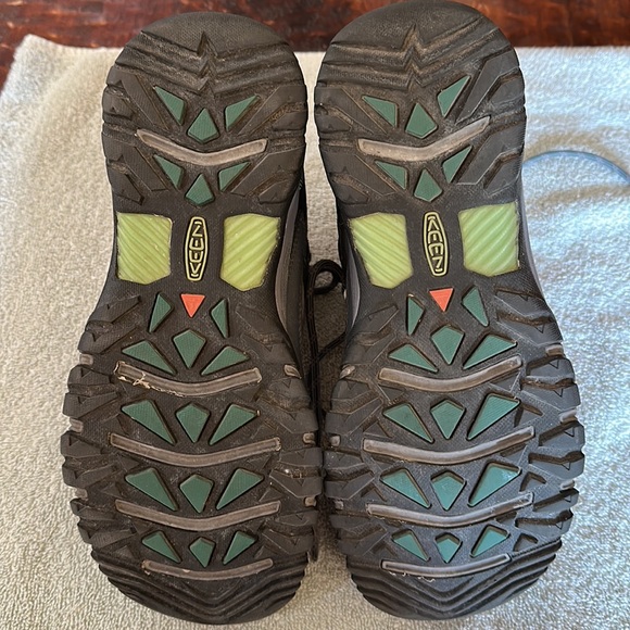 KEEN Women's Targhee Waterproof High Rise Hiking Shoe’s ~ 9.5 - Picture 12 of 13